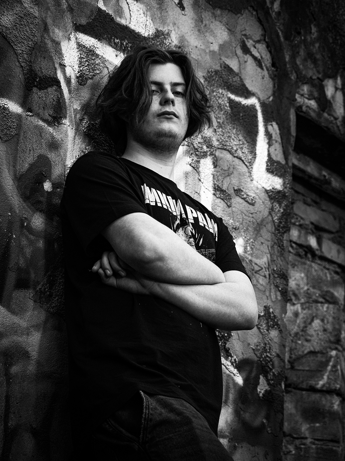 Karol Marek, gitarzysta rytmiczny zespołu HOLLOW REMAINS